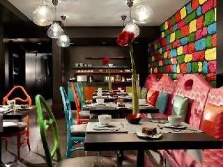 Cristal Champs Elysees Hotel Parijs